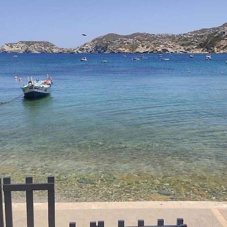 Komissa΄S Beach House Agia Pelagia Екстериор снимка