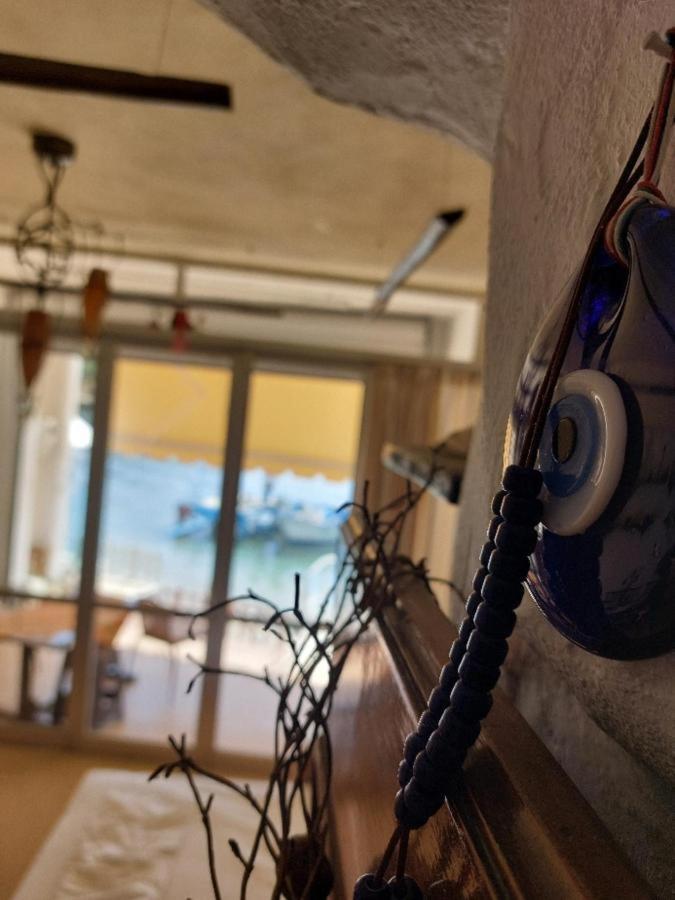 Komissa΄S Beach House Agia Pelagia Екстериор снимка