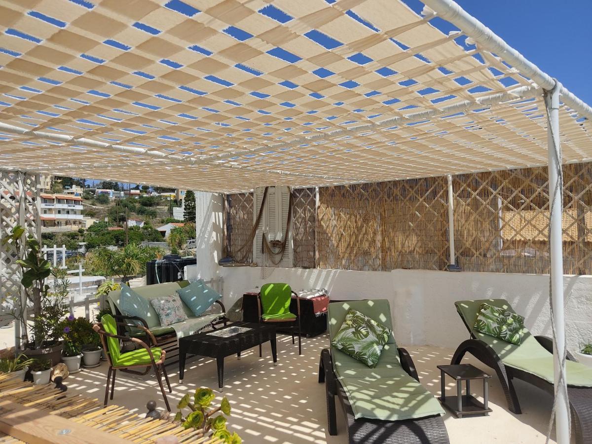Komissa΄S Beach House Agia Pelagia Екстериор снимка