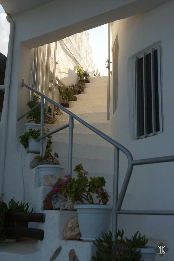 Komissa΄S Beach House Agia Pelagia Екстериор снимка