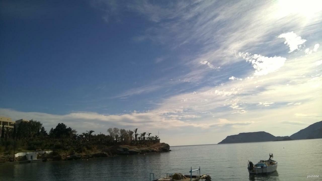 Komissa΄S Beach House Agia Pelagia Екстериор снимка