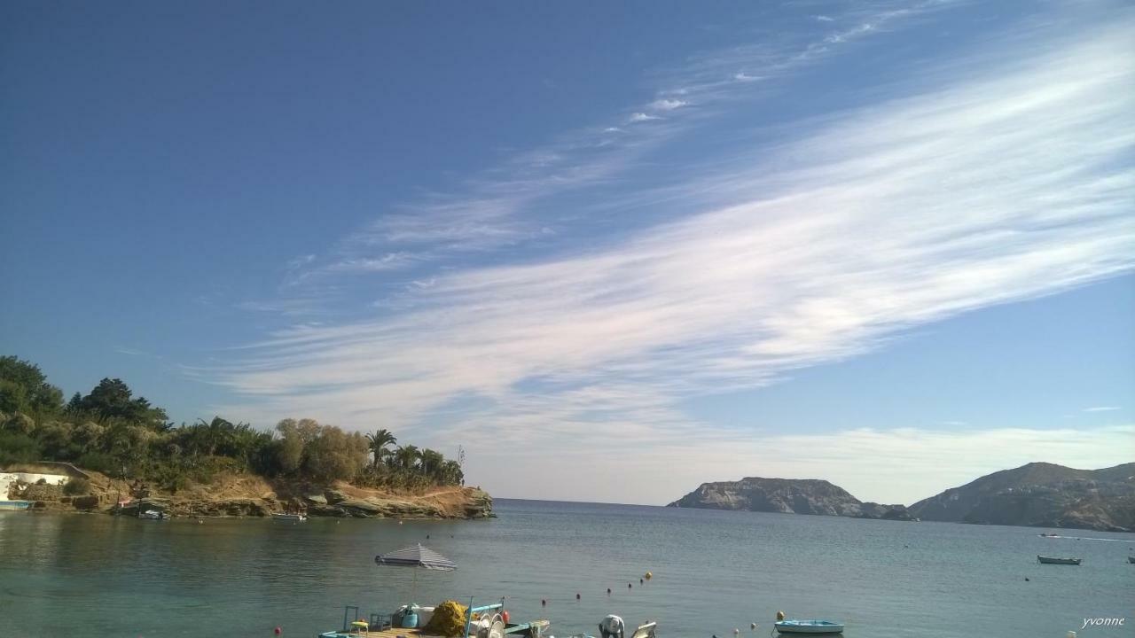 Komissa΄S Beach House Agia Pelagia Екстериор снимка