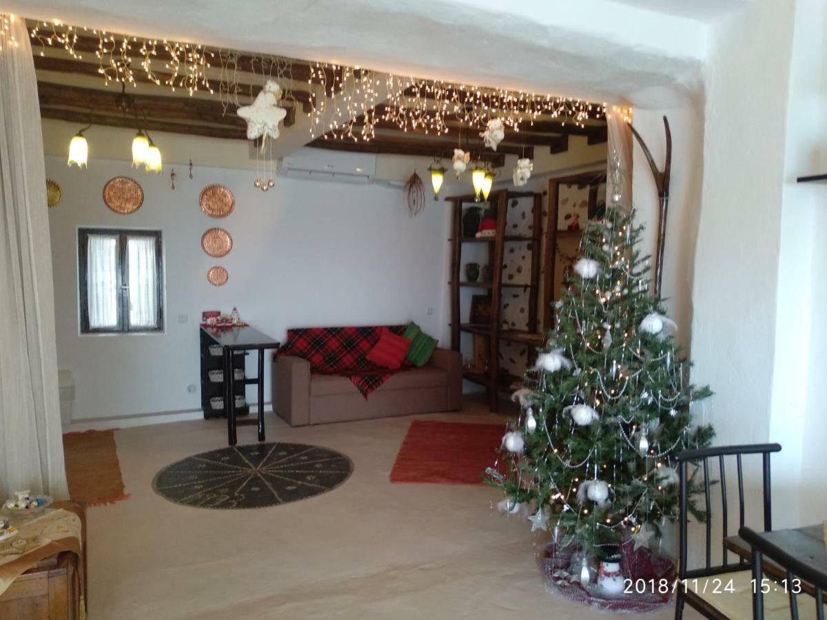 Komissa΄S Beach House Agia Pelagia Екстериор снимка