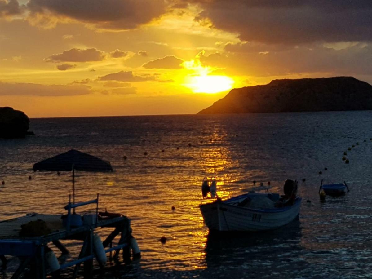 Komissa΄S Beach House Agia Pelagia Екстериор снимка